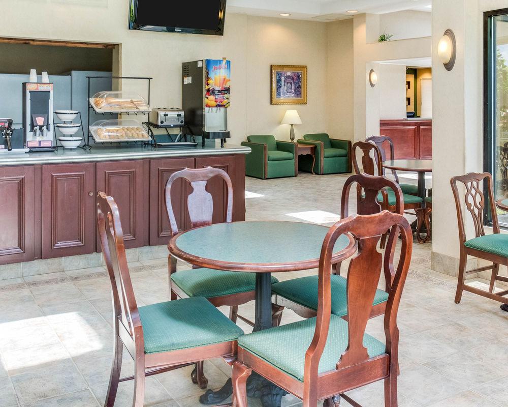 Quality Inn & Suites Olde Town Portsmouth Bagian luar foto