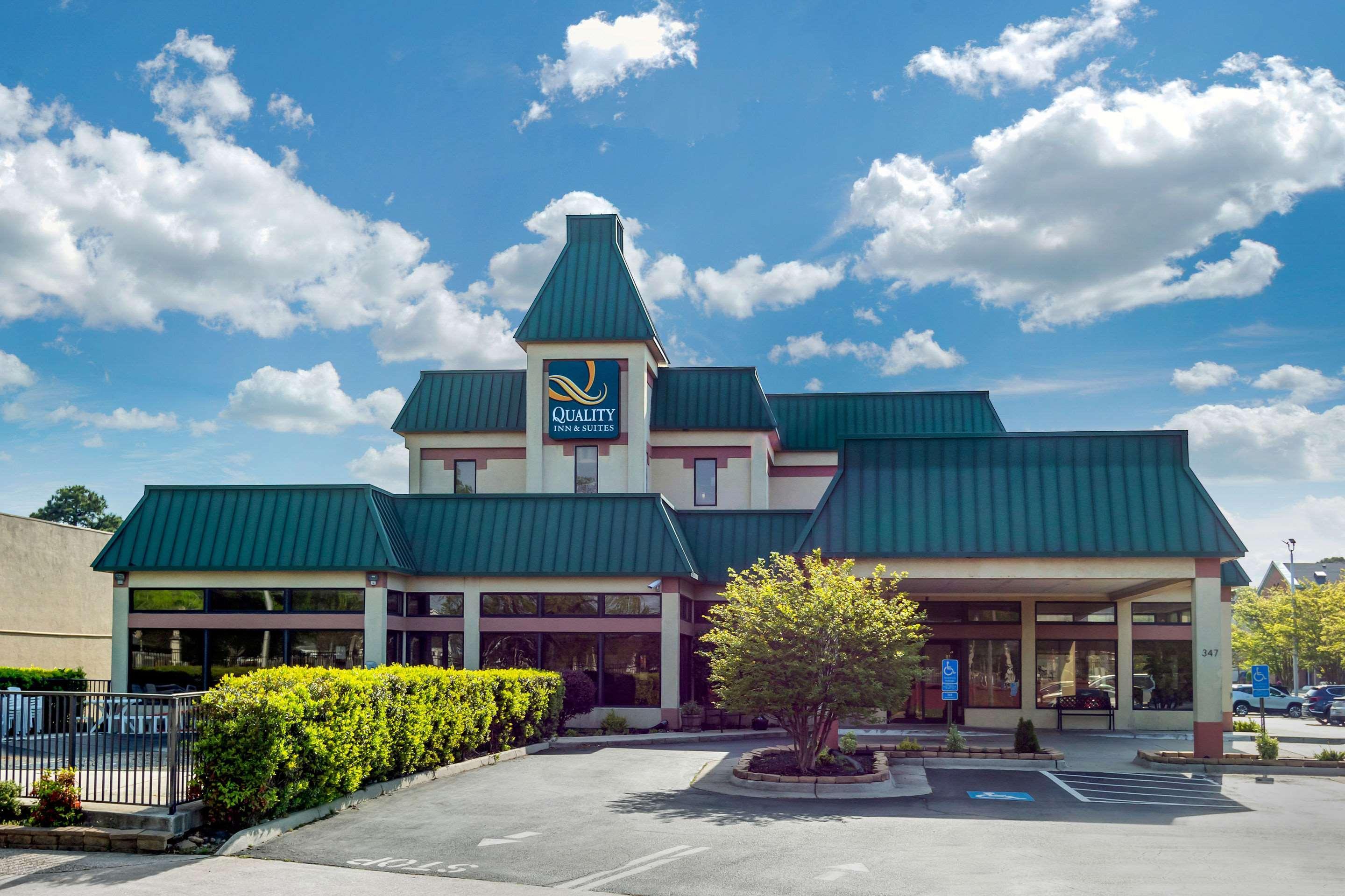 Quality Inn & Suites Olde Town Portsmouth Bagian luar foto