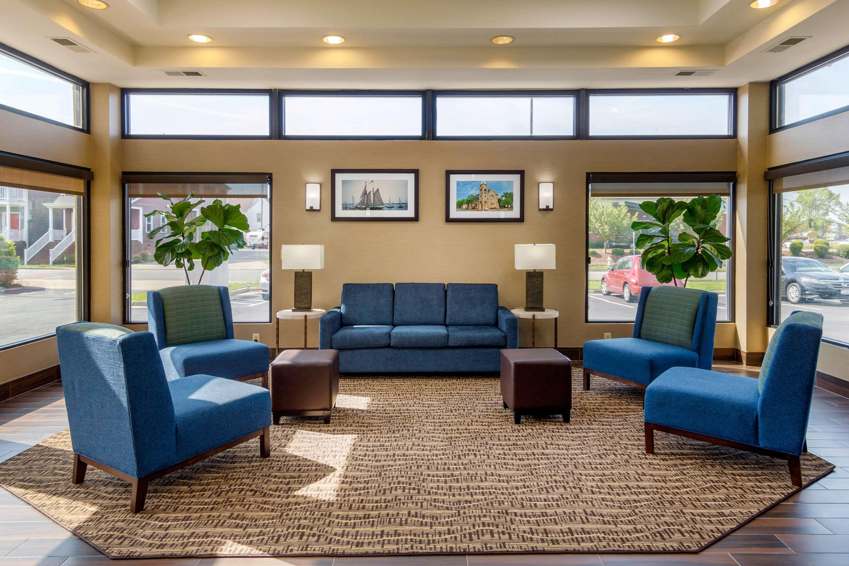 Quality Inn & Suites Olde Town Portsmouth Bagian luar foto