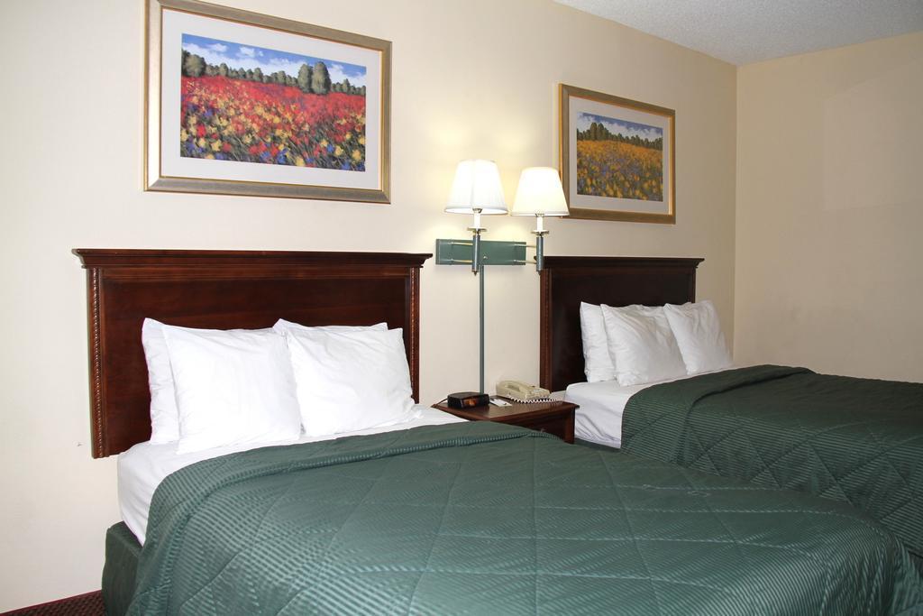 Quality Inn & Suites Olde Town Portsmouth Bagian luar foto