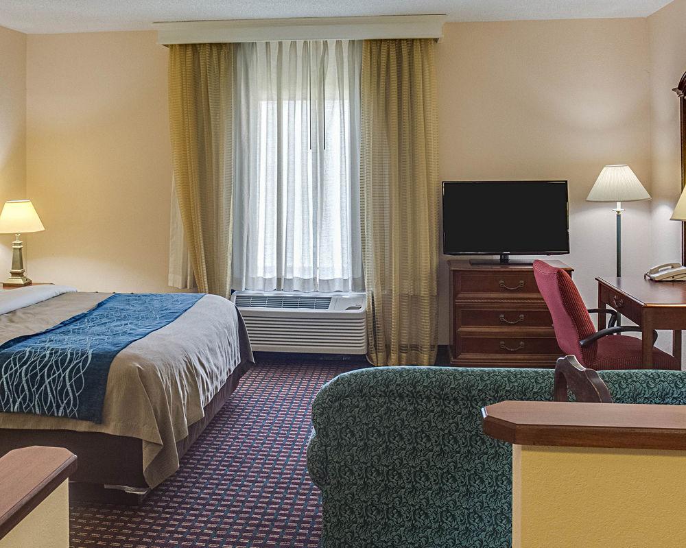 Quality Inn & Suites Olde Town Portsmouth Bagian luar foto